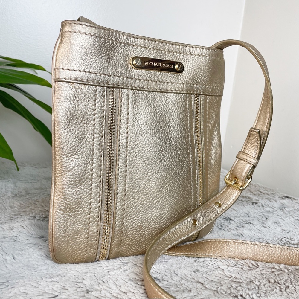 Michael Kors Moxley Small Leather Metallic Gold Crossbody - Picture 2 of 11